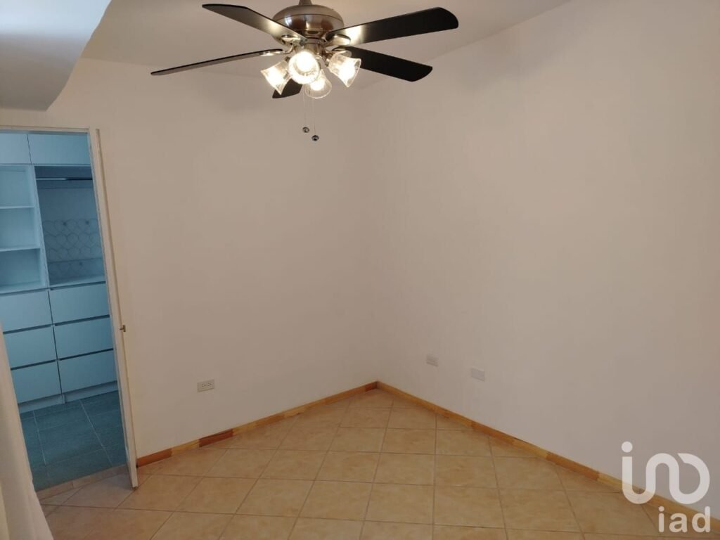 CASA EN VENTA DE DOS HABITACIONES EN JARDINES DEL AEROPUERTO CD. JUÁREZ