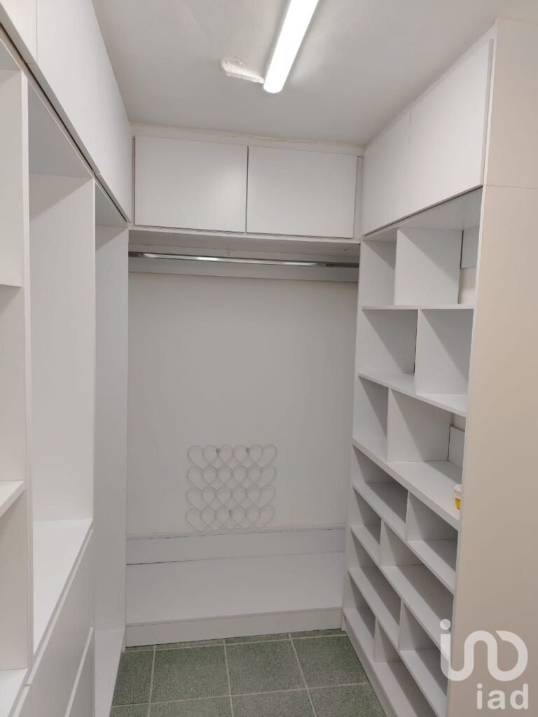 CASA EN VENTA DE DOS HABITACIONES EN JARDINES DEL AEROPUERTO CD. JUÁREZ