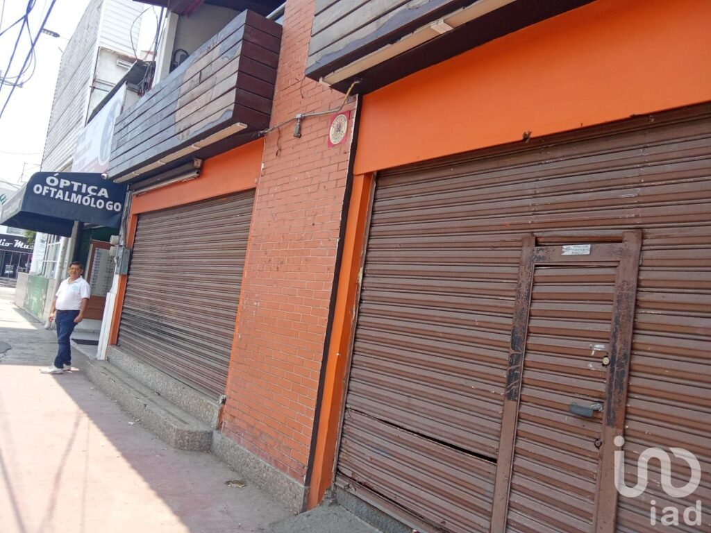 Renta edificio comercial o de servicios en Queretaro