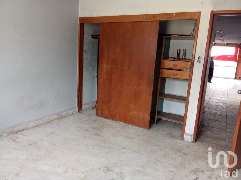 Renta edificio comercial o de servicios en Queretaro