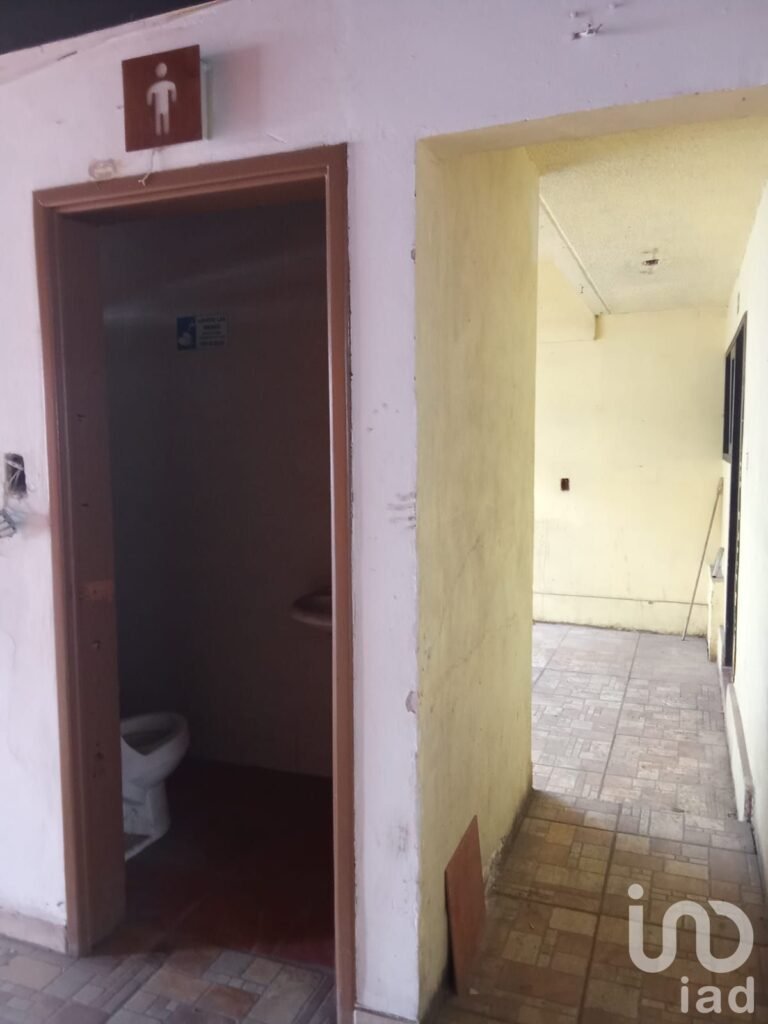 Renta edificio comercial o de servicios en Queretaro