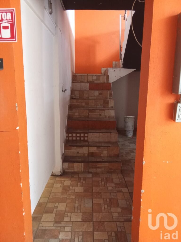 Renta edificio comercial o de servicios en Queretaro