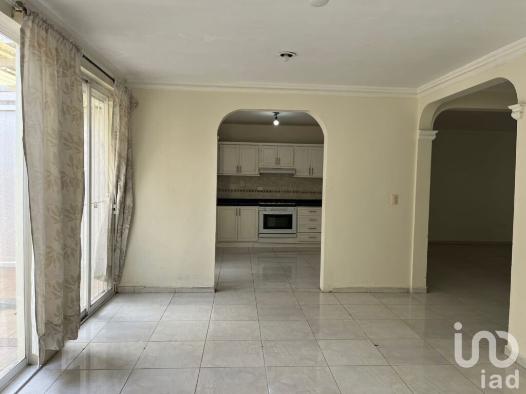 CASA EN VENTA EN FRACC. PUESTA DEL SOL, AGUASCALIENTES.