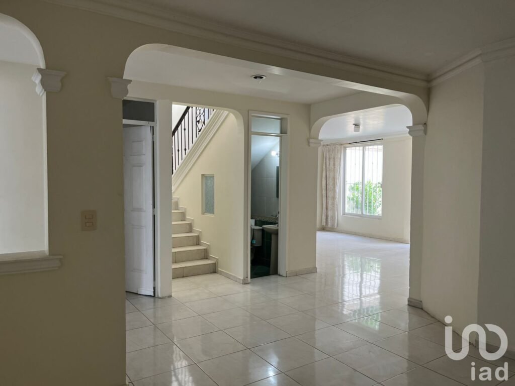 CASA EN VENTA EN FRACC. PUESTA DEL SOL, AGUASCALIENTES.