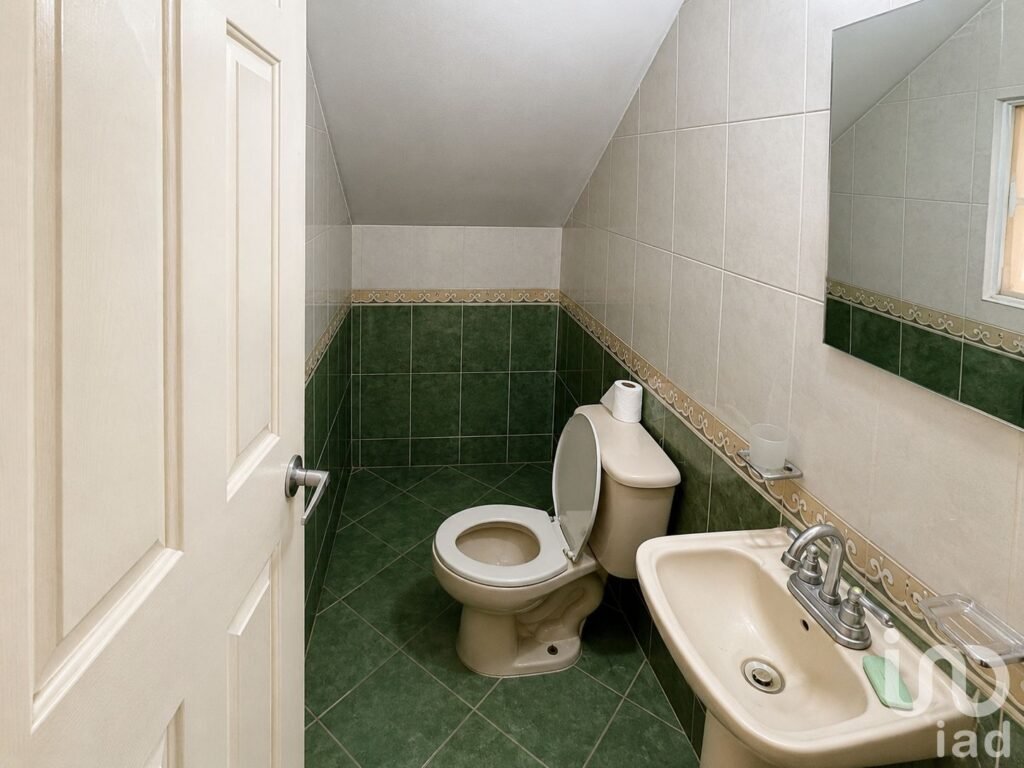 CASA EN VENTA EN FRACC. PUESTA DEL SOL, AGUASCALIENTES.