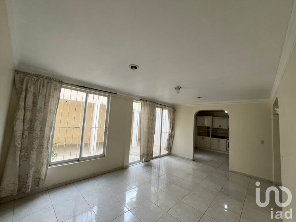 CASA EN VENTA EN FRACC. PUESTA DEL SOL, AGUASCALIENTES.