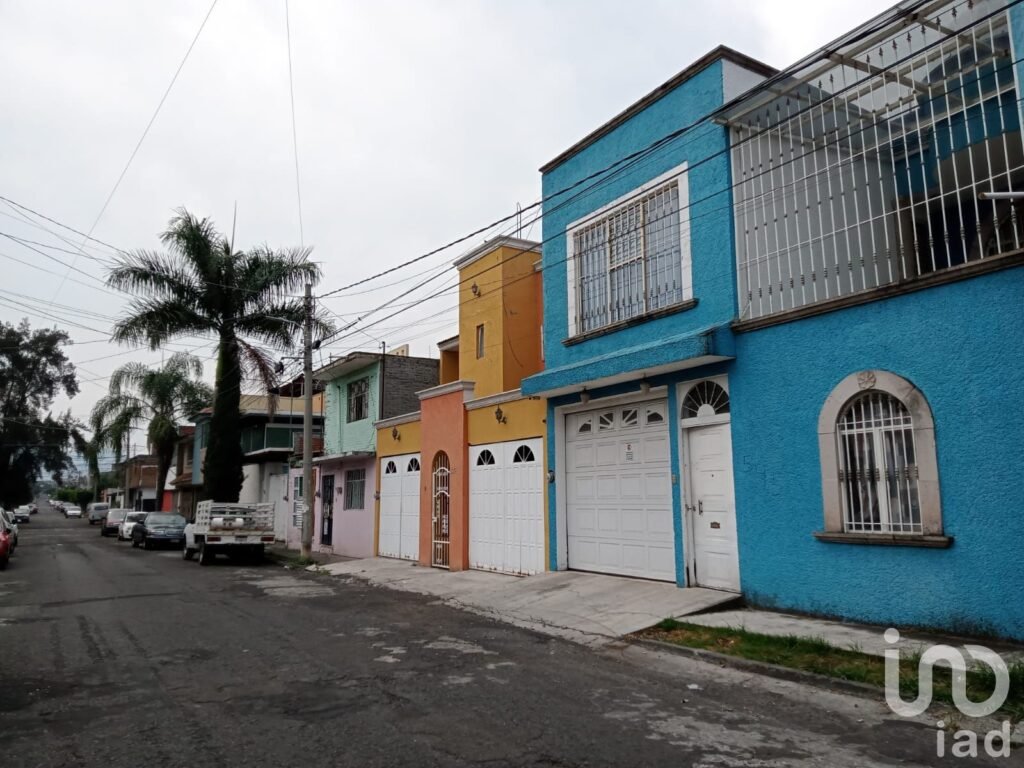 Prados Verdes, Morelia: Casa en Venta con Espacios Amplios y Gran Ubicación