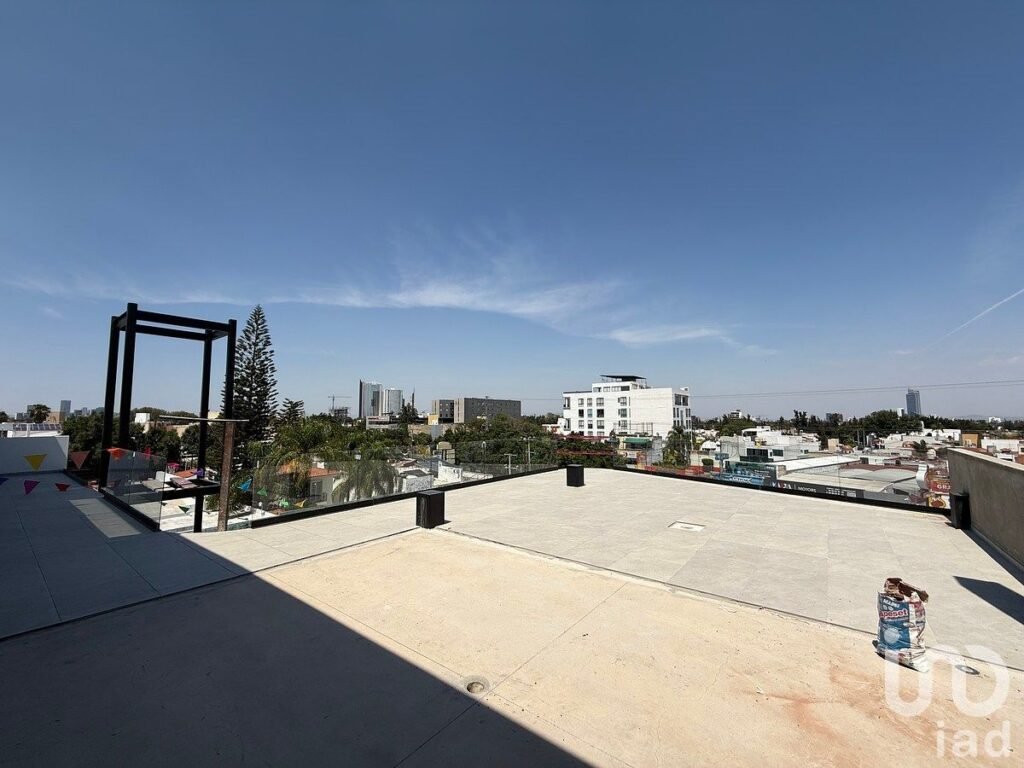 LOCAL EN RENTA AV. CLOUTHIER EN PLANTA BAJA
