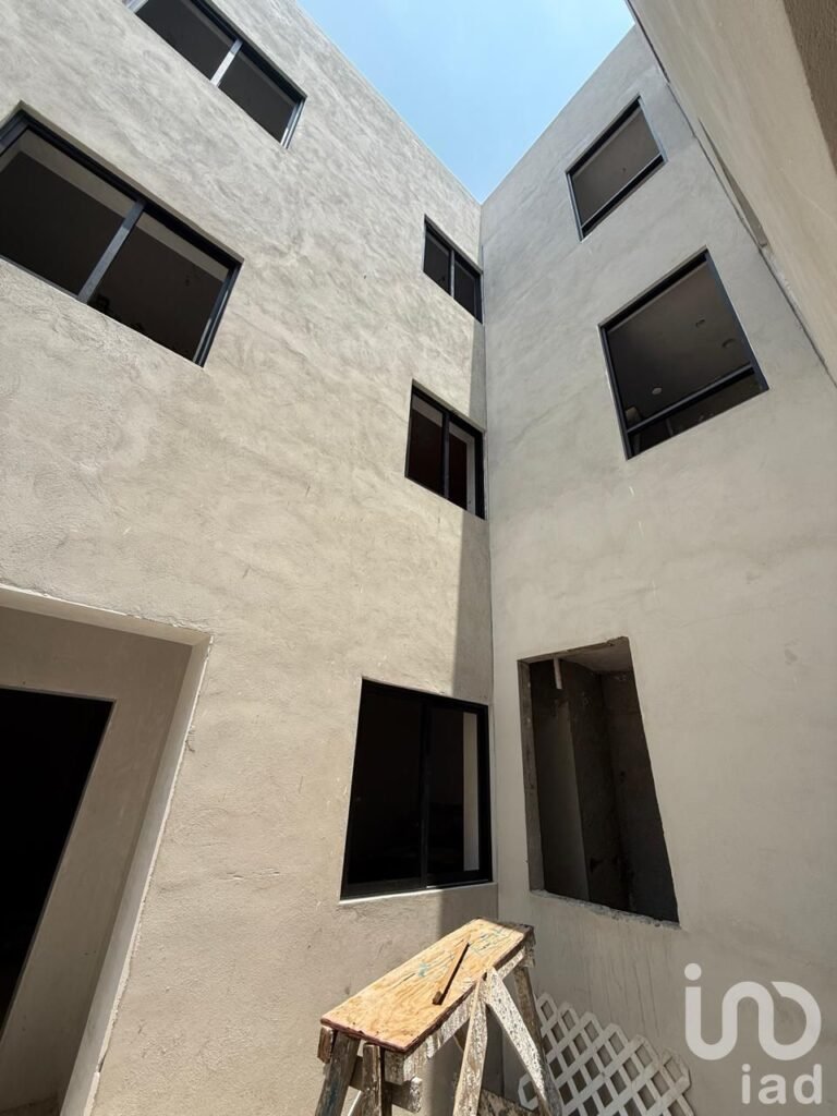 Venta de Edificio en Avenida Insurgentes Sur, Col. Hipodromo, Cuauhtémoc, CDMX