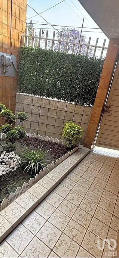 Casa en Venta con casa y departamento adicional en Colonia Electra, Tlalnepantla, Estado de México
