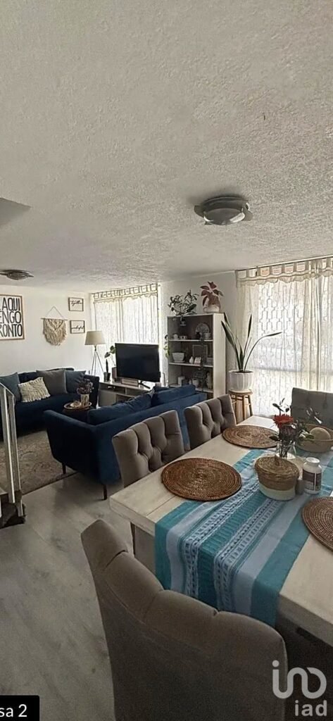 Casa en Venta con casa y departamento adicional en Colonia Electra, Tlalnepantla, Estado de México