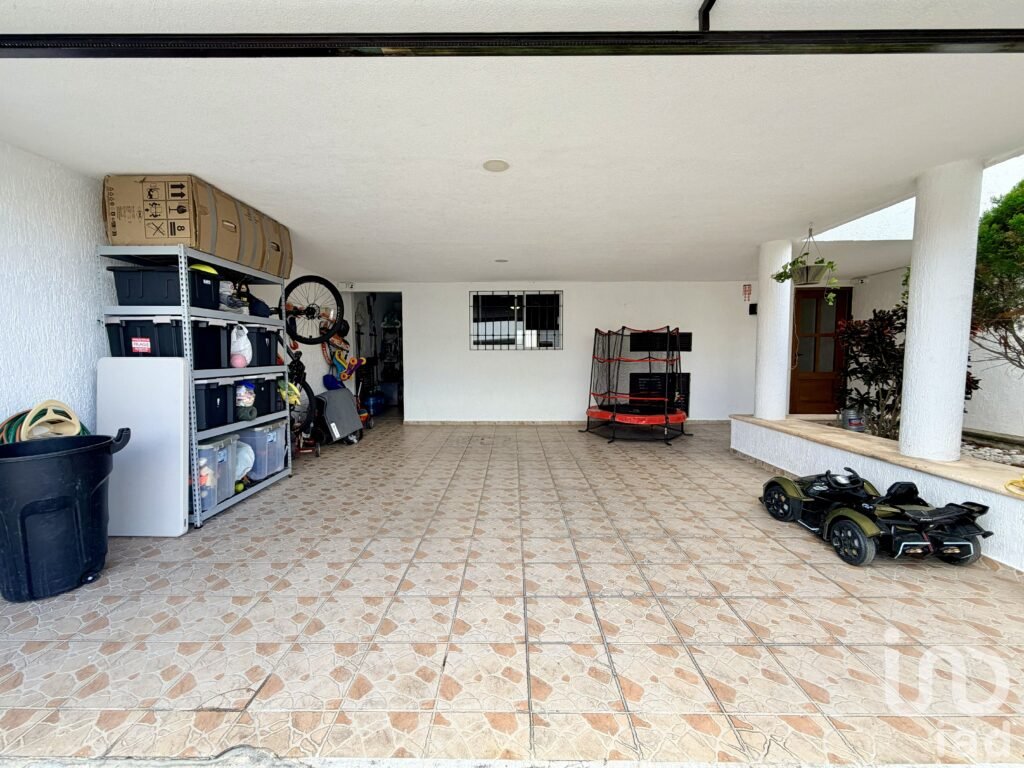 CASA EN VENTA DE 3 HABITACIONES DENTRO DE LA CIUDAD EQUIPADA E, MERIDAN XCUMPICH, MERIDA