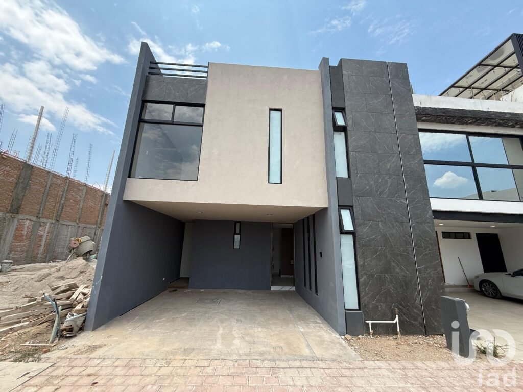 Casa cerca de Cholula 4 Recámaras, Roof Garden y Amenidades Premium