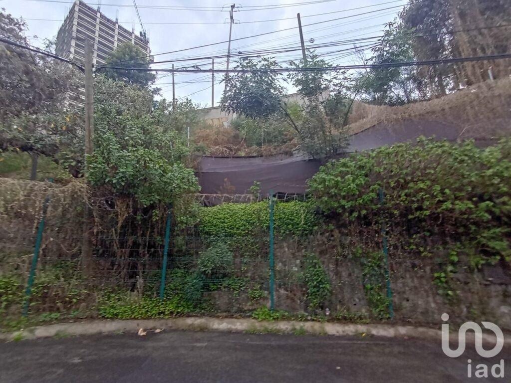 Terreno Paseo de las Lomas Alvaro Obregon cerca de Santa Fe