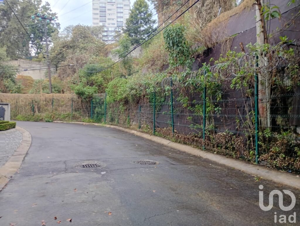 Terreno Paseo de las Lomas Alvaro Obregon cerca de Santa Fe