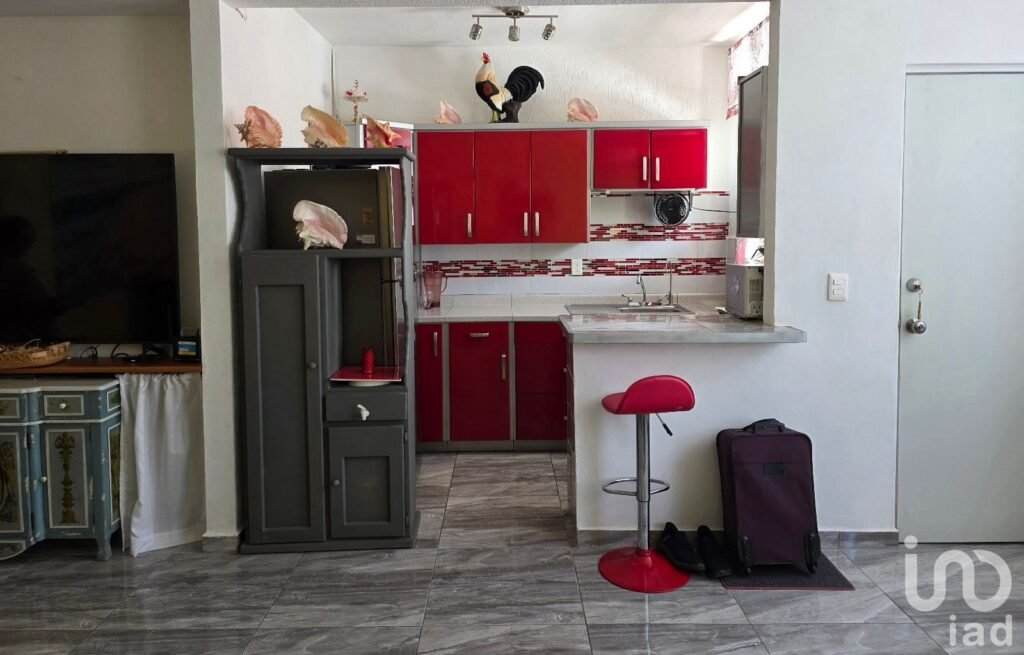2 CASAS Y UN ESTUDIO - TODO AMUEBLADO