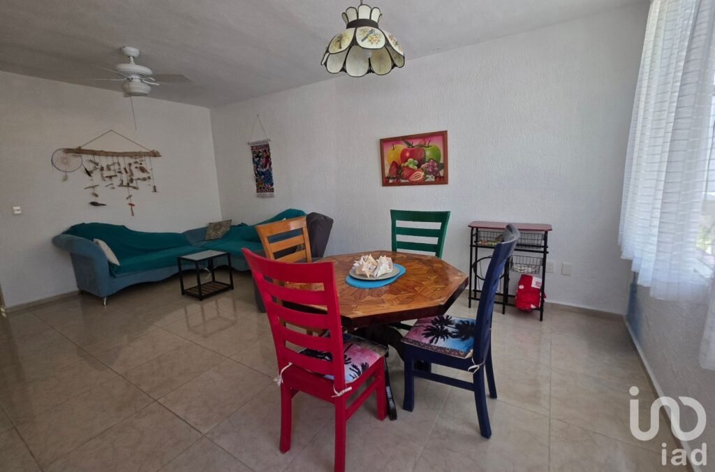 2 CASAS Y UN ESTUDIO - TODO AMUEBLADO