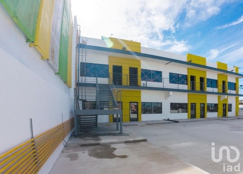 LOCALES NUEVOS EN RENTA EN AV MORELIA Y PANAMERICANA