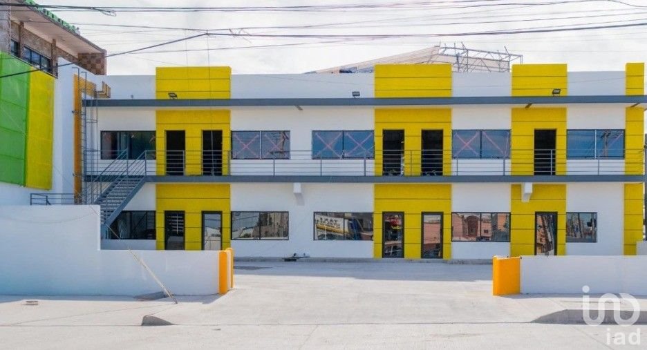 LOCALES NUEVOS EN RENTA EN AV MORELIA Y PANAMERICANA LOCALES NUEVOS EN RENTA EN AV MORELIA Y PANAMERICANA