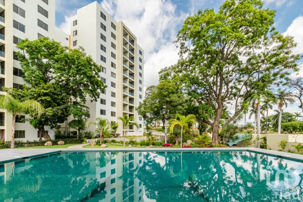 Departamento con Jardín en Renta, Av. Cuauhtémoc, Cuernavaca
