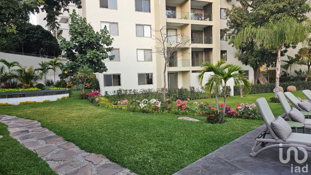 Departamento con Jardín en Renta, Av. Cuauhtémoc, Cuernavaca