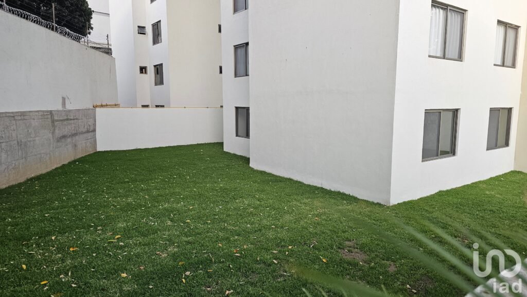 Departamento con Jardín en Renta, Av. Cuauhtémoc, Cuernavaca