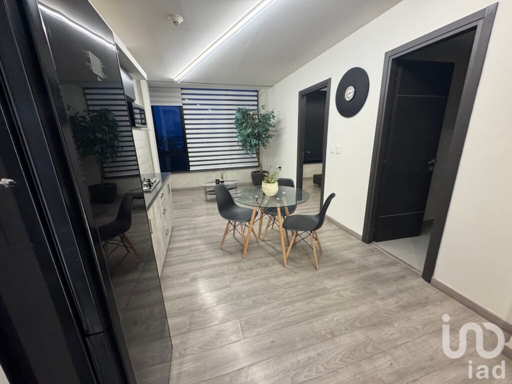 Departamento en Venta en Torre Adamant, Prolongación Campanario, Querétaro, Querétaro