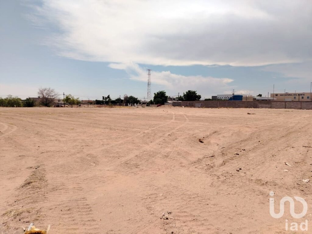 TERRENO EN VENTA SECTOR AV DE LAS TORRES Y JILOTEPEC