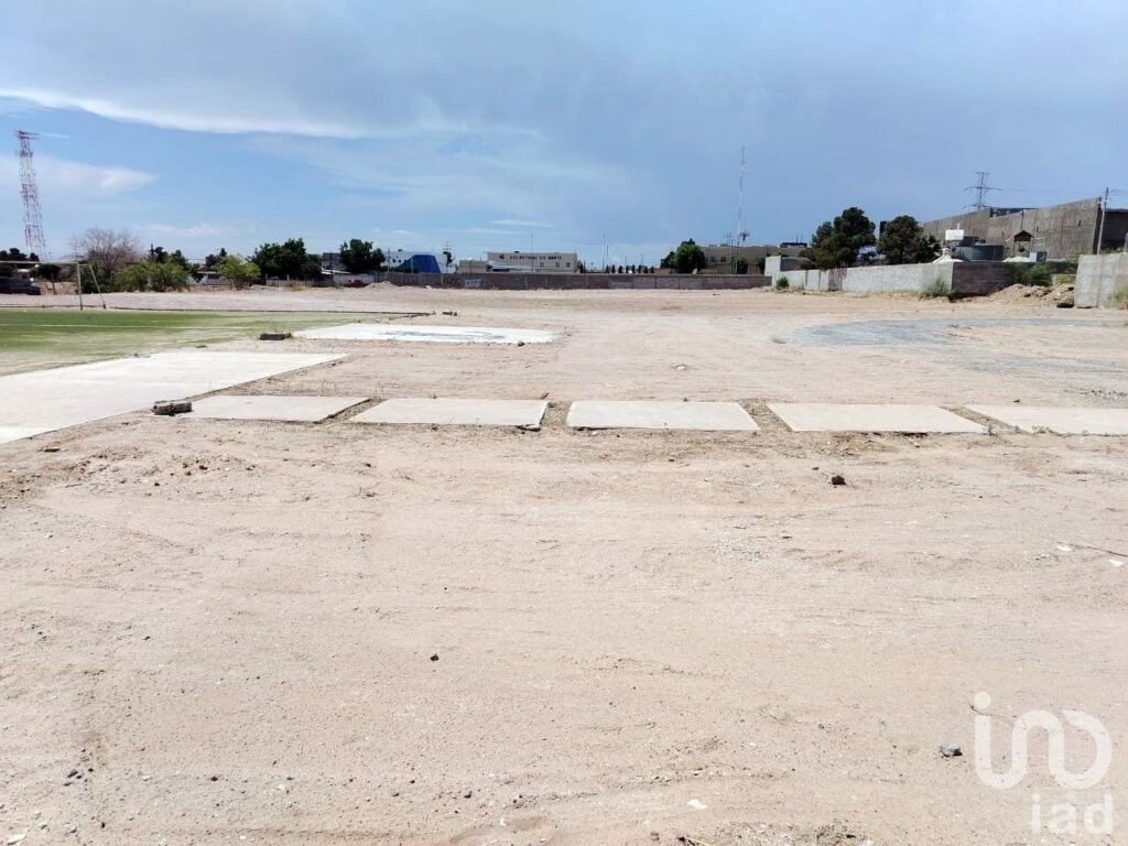 TERRENO EN VENTA SECTOR AV DE LAS TORRES Y JILOTEPEC