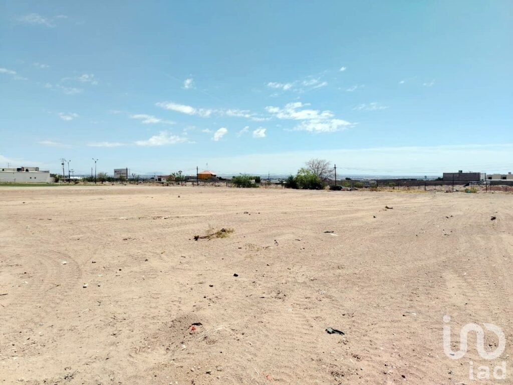 TERRENO EN VENTA SECTOR AV DE LAS TORRES Y JILOTEPEC