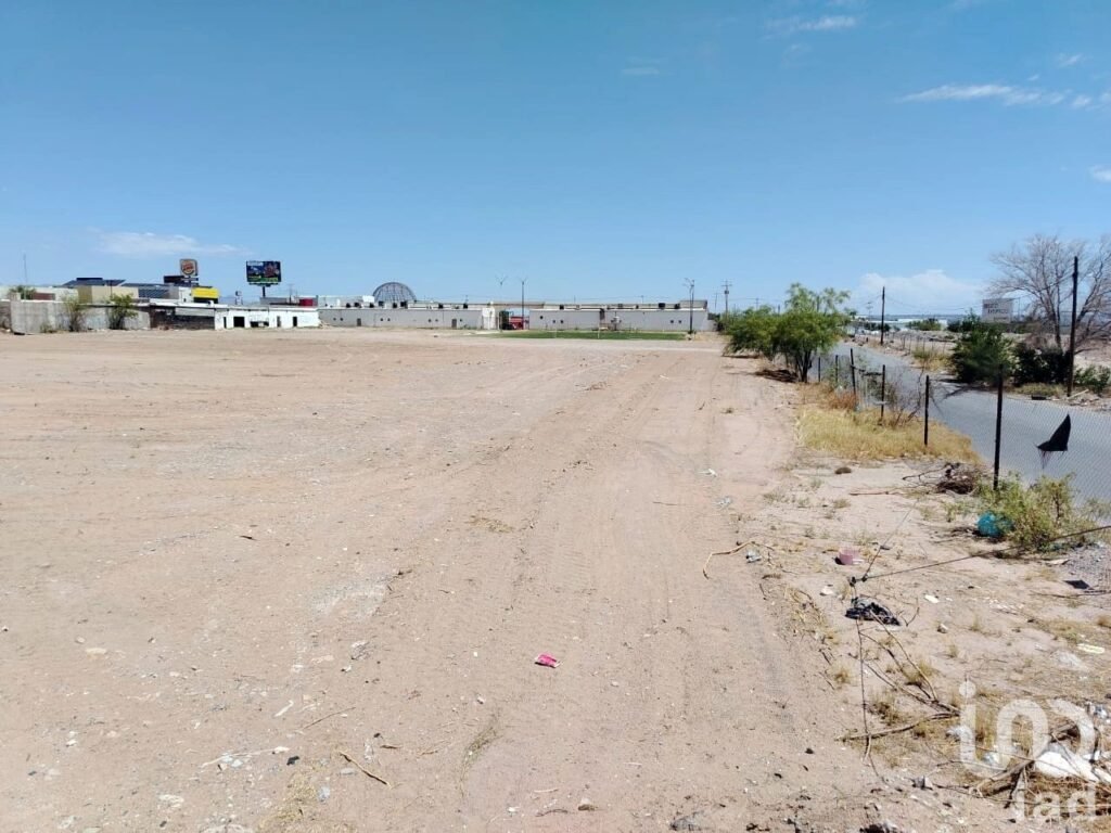 TERRENO EN VENTA SECTOR AV DE LAS TORRES Y JILOTEPEC
