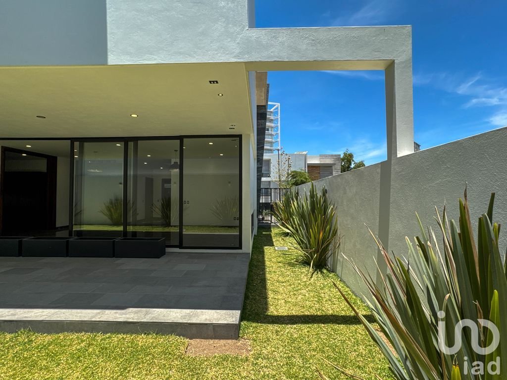 Casa en venta nueva en Valle Real, Zapopan, Jl