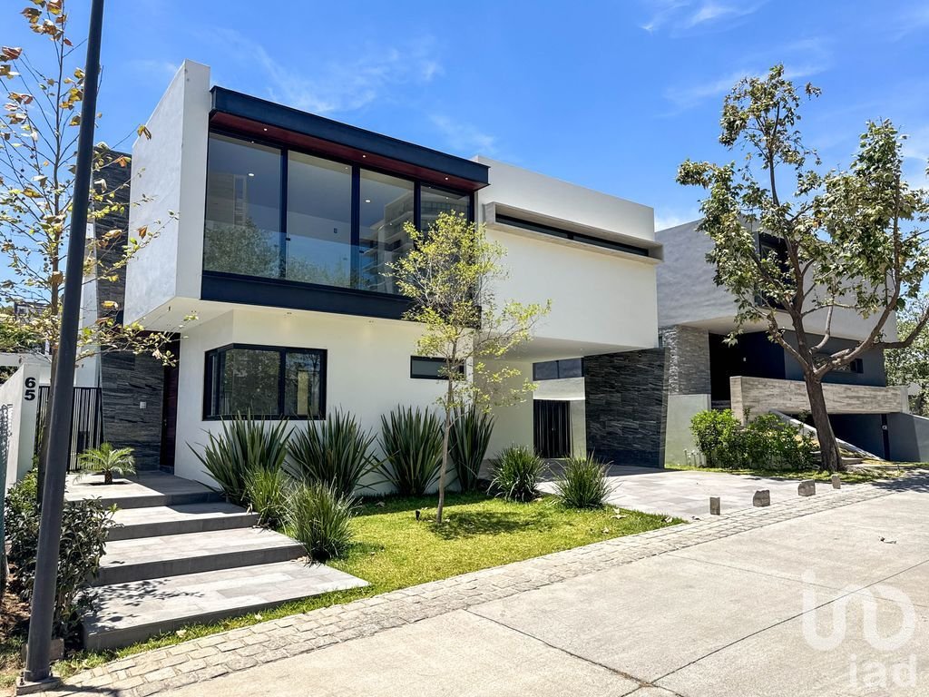 Casa en venta nueva en Valle Real, Zapopan, Jl