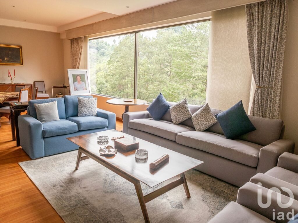 Espectacular departamento con excelente ubicación en Bosques de las Lomas  !!