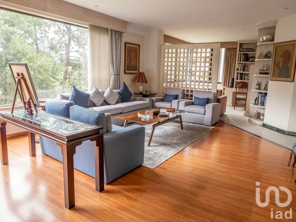 Espectacular departamento con excelente ubicación en Bosques de las Lomas  !!