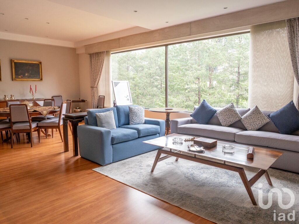 Espectacular departamento con excelente ubicación en Bosques de las Lomas  !!