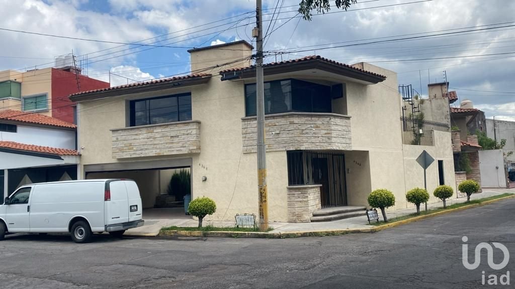 Se renta casa para uso comercial o habitacional en Fraccionamiento Los Pilares, San Manuel, Puebla Se renta casa para uso comercial o habitacional en Fraccionamiento Los Pilares, San Manuel, Puebla