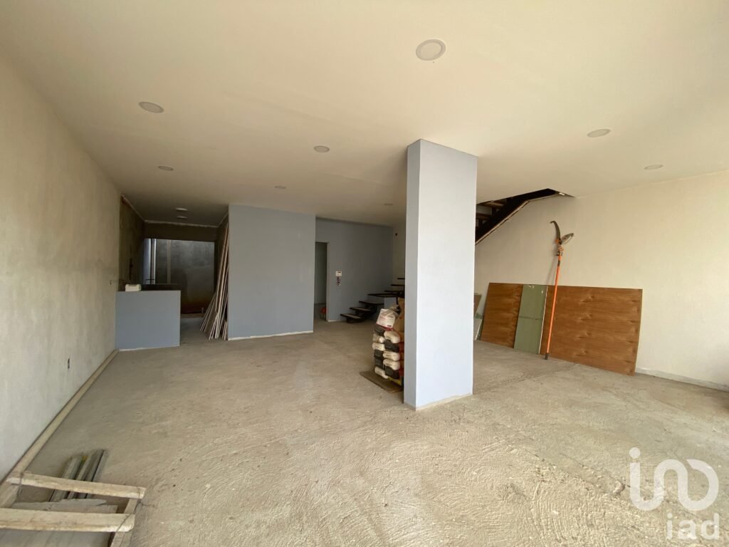 CASA EN VENTA "LACHI-LO-VEGA" EN YATARENI CON RECÁMARA EN PLANTA BAJA