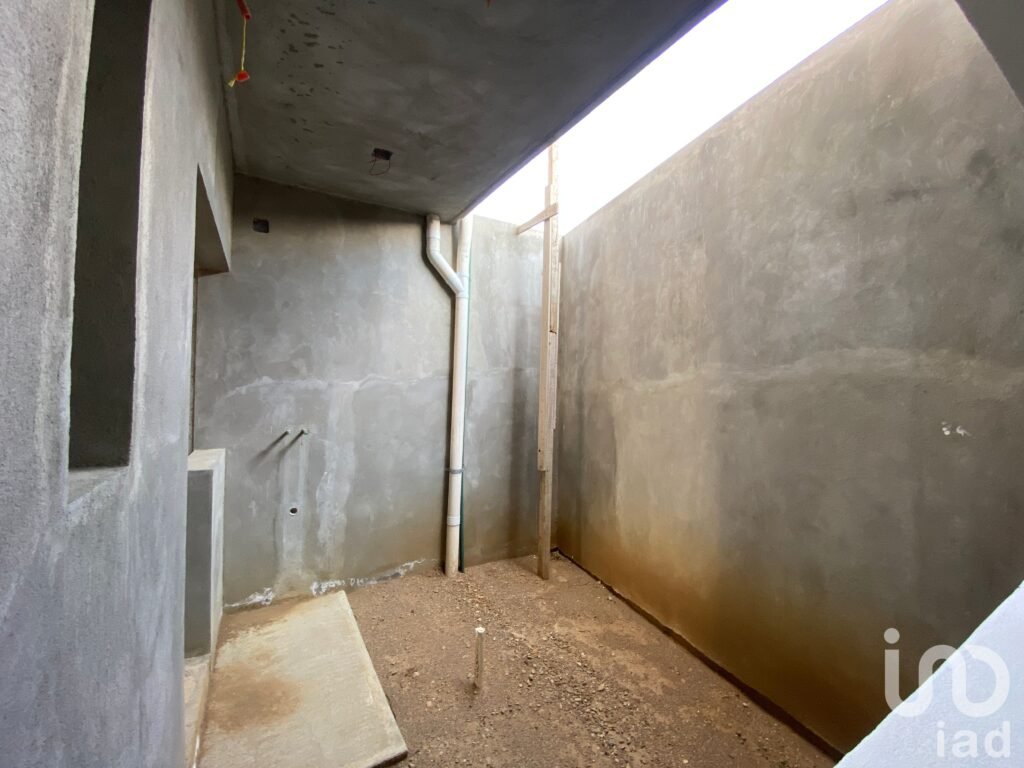 CASA EN VENTA "LACHI-LO-VEGA" EN YATARENI CON RECÁMARA EN PLANTA BAJA