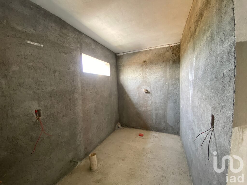 CASA EN VENTA "LACHI-LO-VEGA" EN YATARENI CON RECÁMARA EN PLANTA BAJA