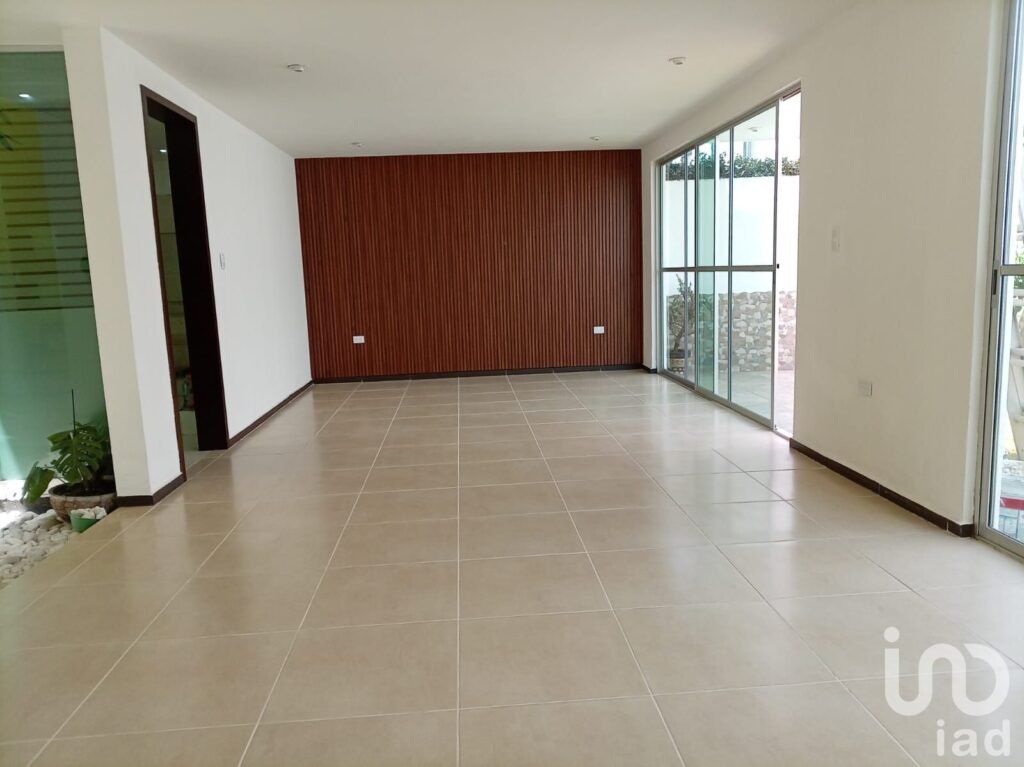 VENTA DE CASA CON JARDÍN EN ZEREZOTLA, CHOLULA