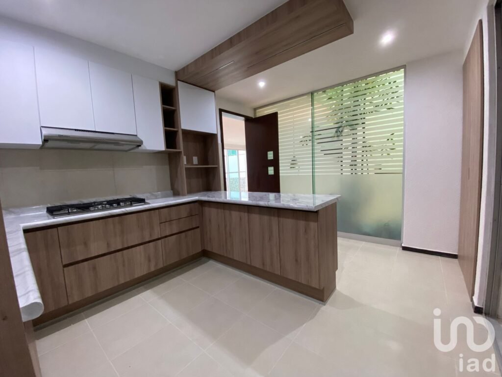 VENTA DE CASA CON JARDÍN EN ZEREZOTLA, CHOLULA