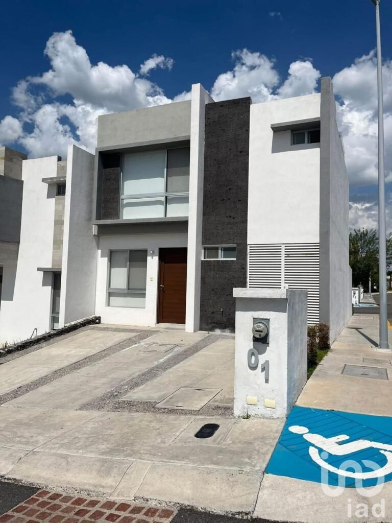 CASA EN VENTA NATURA II ZIBATÁ EL MARQUES QUERETARO