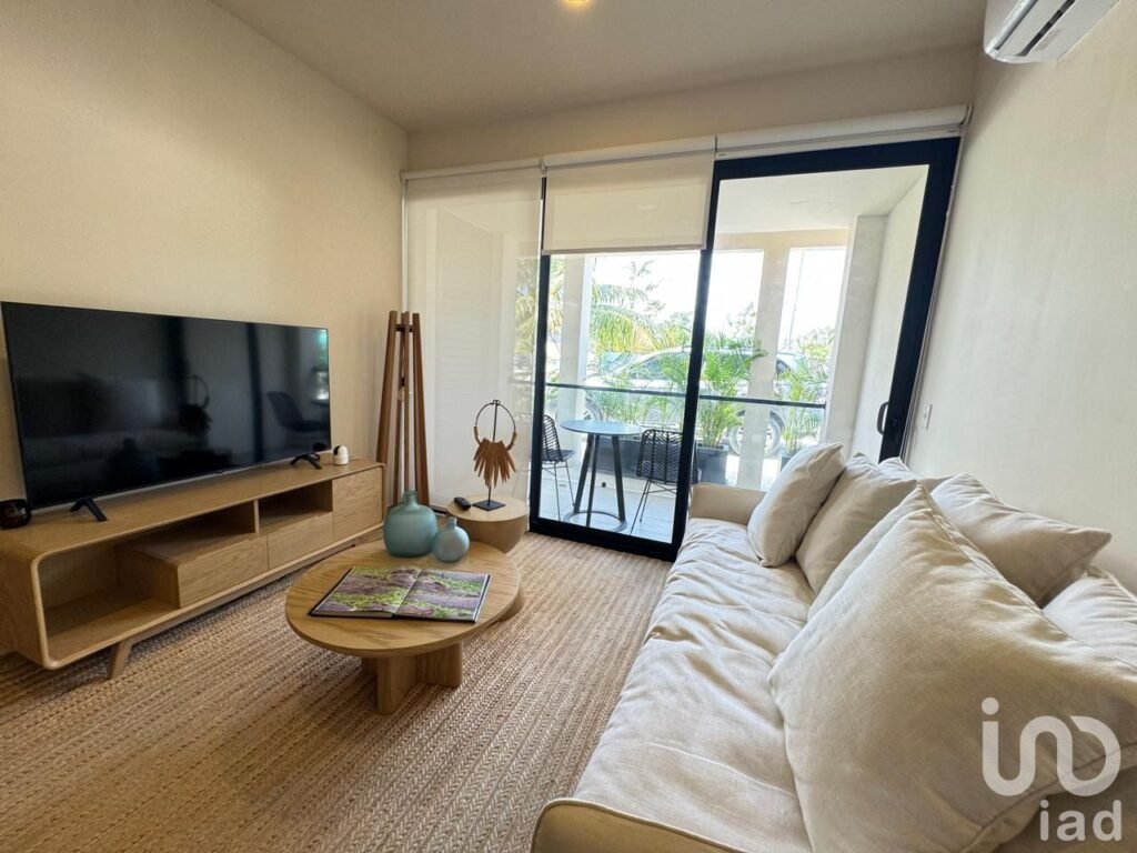 Venta de Departamento de 1 Recámara en Cancún; Tu Inversión Ideal frente a cumbres, Cancún