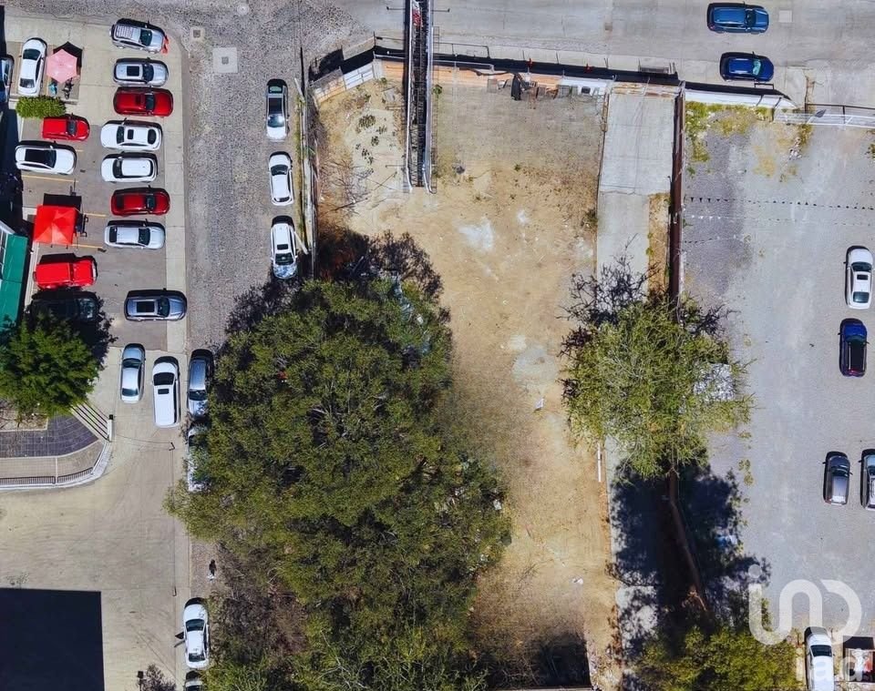Terreno en Esquina de 1,104 m² sobre Av. López Mateos Sur – ¡Máxima Visibilidad!