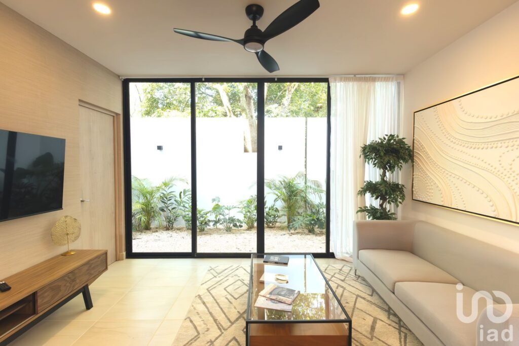 Townhouse de 2 Recámaras con Roof Top Privado en Cholul