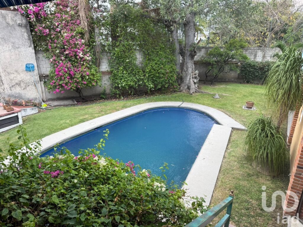 Casa en venta dentro de fraccionamiento Brisas
