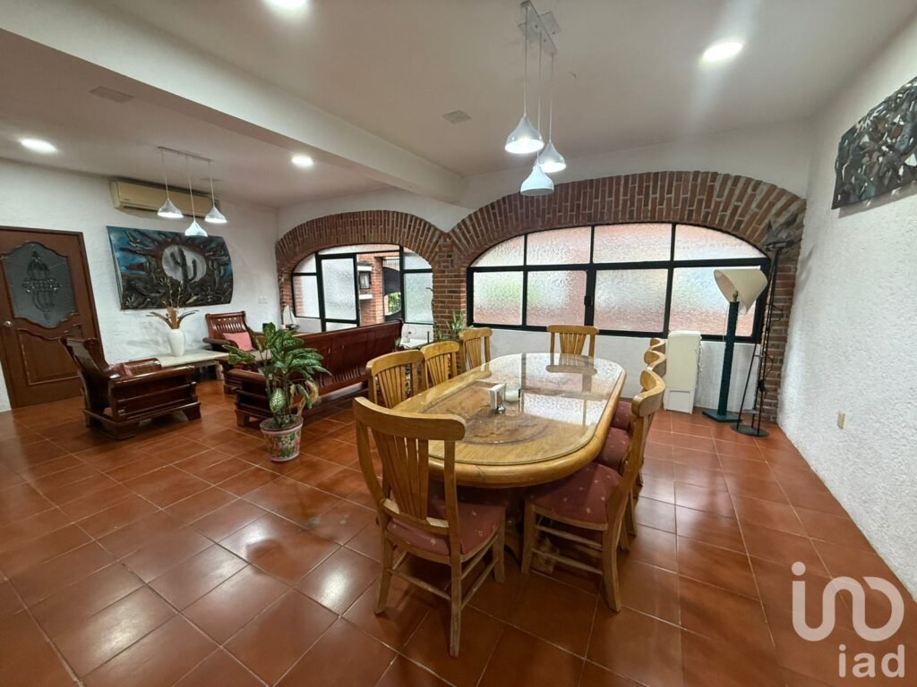 Casa en venta dentro de fraccionamiento Brisas