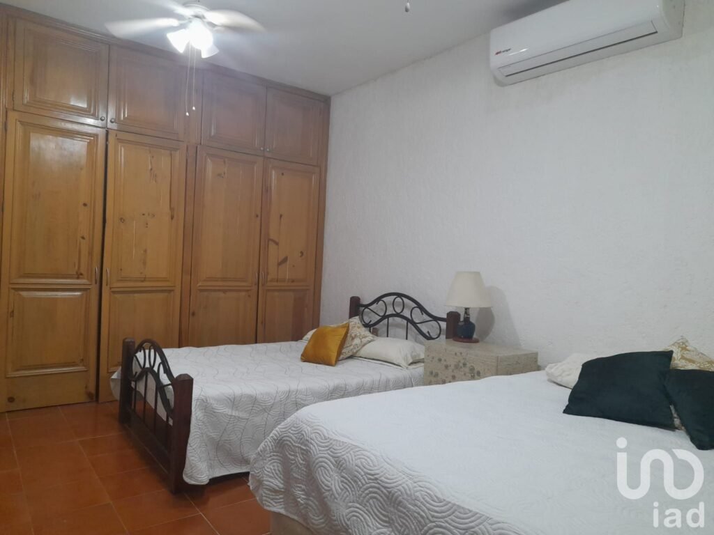 Casa en venta dentro de fraccionamiento Brisas