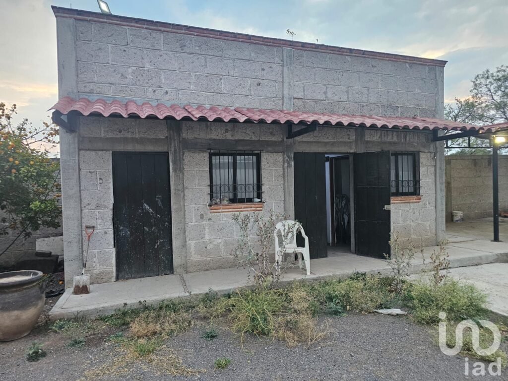 VENTA DE TERRENO BARDEADO EN  FRACCIONAMIENTO CAMPESTRE  SAN ISIDRO ,EL MARQUEZ
